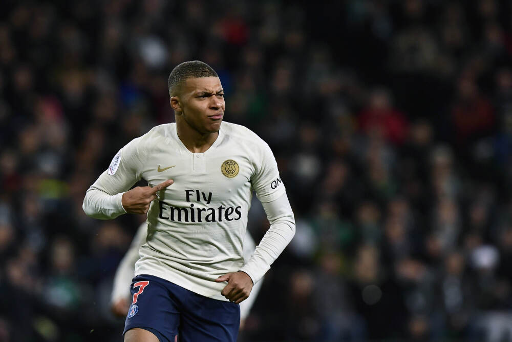 门德斯谈亚马尔：他正处于最佳状态，可能在未来10年成为世界最佳